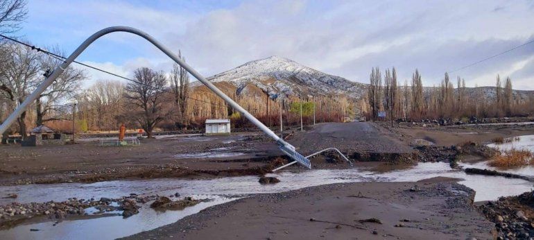 Inundaciones y pueblos aislados, lo que dejó el temporal de lluvia