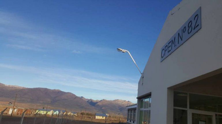 El CPEM 82 es el único secundario que hay en la localidad.