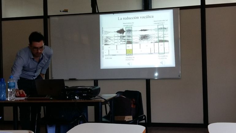 El docente de lingüística de la UNCo Gonzalo Espinosa. Acento neuquino.