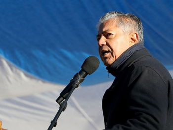 Rolando Figueroa encabezó el acto por el 25 de Mayo en Añelo. Rolando Figueroa encabezó el acto por el 25 de Mayo en Añelo.