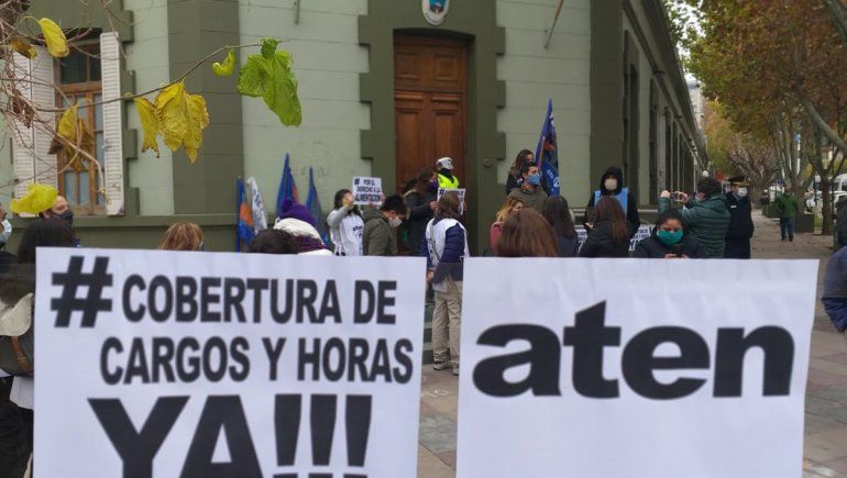 ATEN hizo paro virtual y se manifestó en Casa de Gobierno
