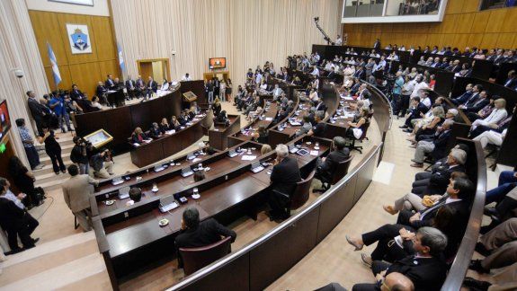 Casis dos horas duró el discurso. La lucha contra las adicciones y la violencia de género fueron dos banderas.