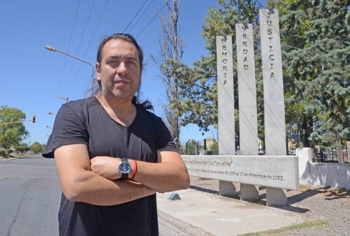 El cineasta detrás de los pañuelos blancos de las Madres