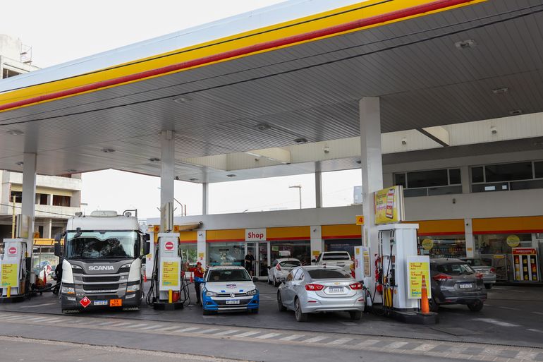 Cuántos kilómetros se pueden recorrer con la reserva de combustible de los autos. Cuántos kilómetros se pueden recorrer con la reserva de combustible de los autos.