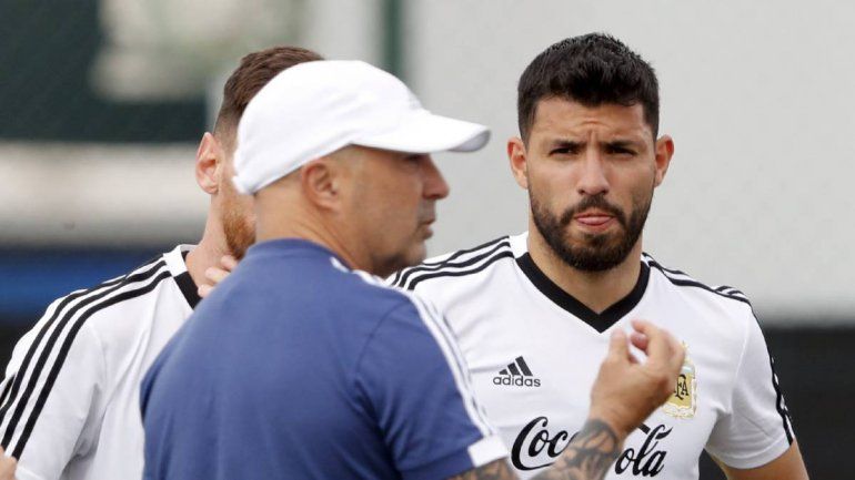 Kun Agüero se rió de Sampaoli y sugirió que le hagan doping
