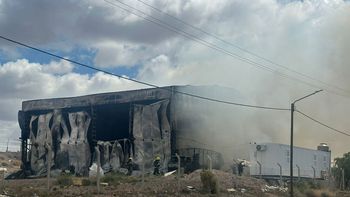 incendio con perdidas totales en deposito municipal donde funcionaba un banco de alimentos incendio con perdidas totales en deposito municipal donde funcionaba un banco de alimentos