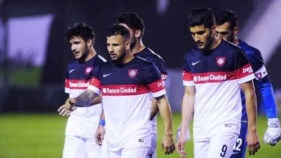 Apagado, San Lorenzo no encontró respuesta a la efectividad del Taladro y está muy complicado para la vuelta.