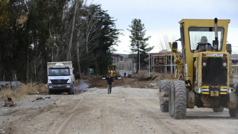 El Municipio decidió abrir la calle Los Álamos en Confluencia.&nbsp;