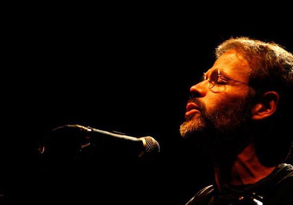 Gabo Ferro, el cantautor desafiante