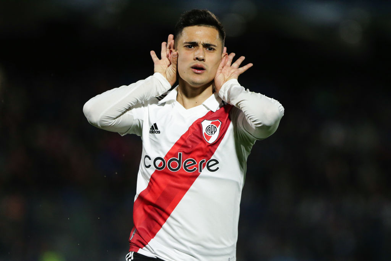 Pablo Solari metió dos goles ayer para que River pudiera remontar el marcador adverso. 