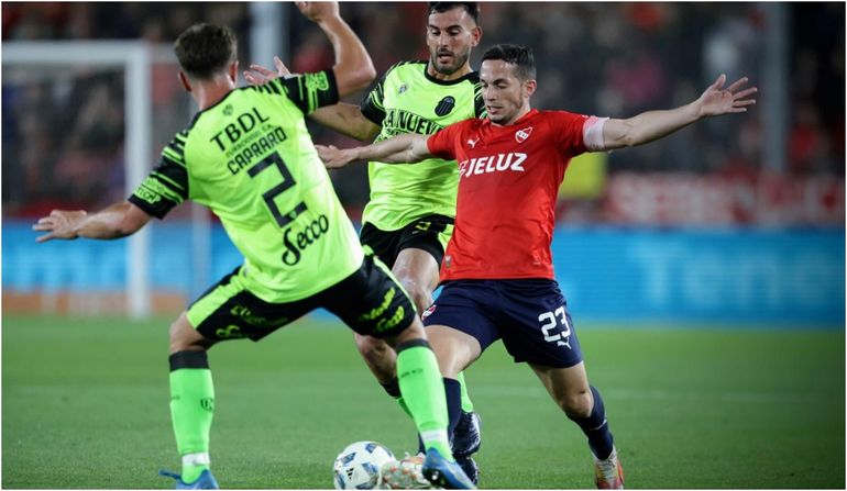 Iván Marcone reveló cuál fue la frase que le dijo Carlos Tevez al plantel de Independiente para cambiarles la cabeza Iván Marcone reveló cuál fue la frase que le dijo Carlos Tevez al plantel de Independiente para cambiarles la cabeza