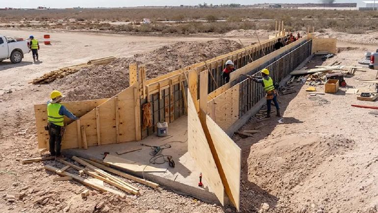 La obra de la Ruta del Petróleo. La obra de la Ruta del Petróleo.