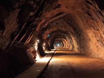 YPF quiere explotar el potencial del uranio argentino.