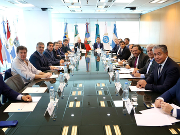 Los gobernadores reunidos en el CFI.