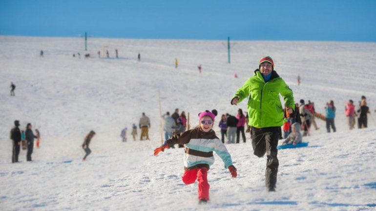 Aluminé atrae  con sus descuentos y promociones