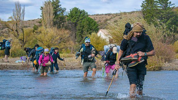 El trekking reunió generaciones en Mariano Moreno