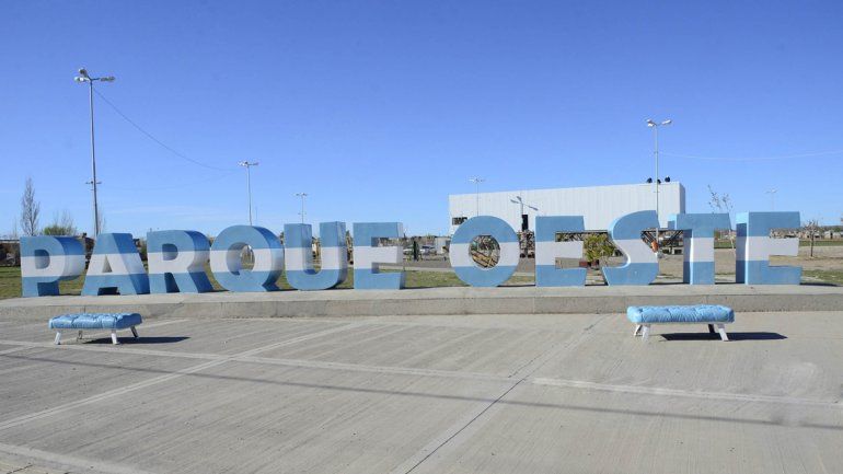 Con un colorido desfile, la ciudad celebrará su cumple mañana en el Parque del Oeste