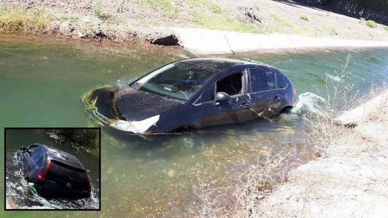 Se quedó dormido y terminó adentro de un canal de riego