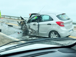El ford Ka que conducía el acusado por la ruta 3, en Tierra del Fuego: se habría cruzado abruptamente de carril en una curva. El ford Ka que conducía el acusado por la ruta 3, en Tierra del Fuego: se habría cruzado abruptamente de carril en una curva.