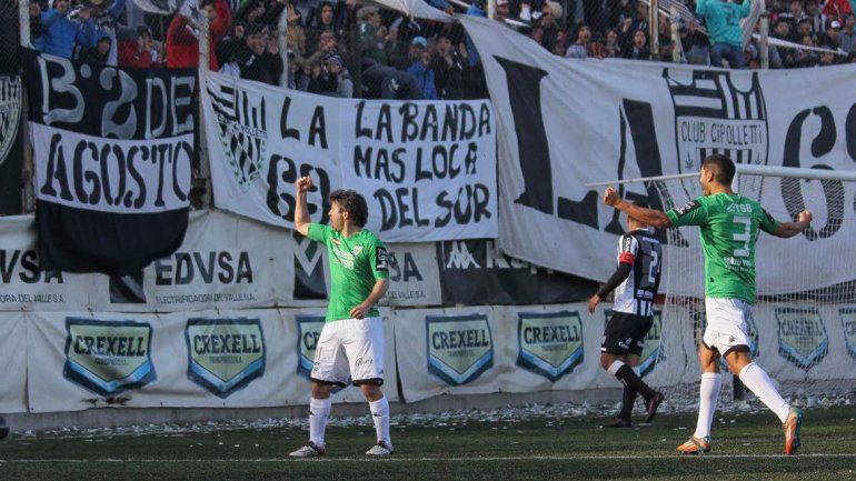 Weiner marcó el gol de Cipolletti en un momento clave: al minuto del tanto de Gimnasia. El tanteador se congeló en el 1-1.