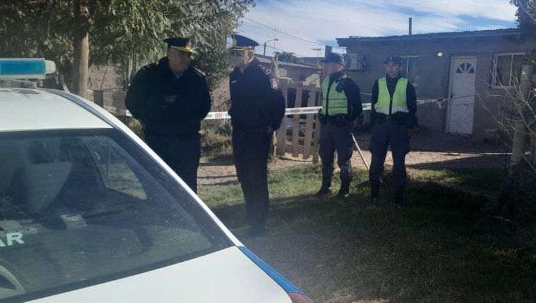 La Policía acudió al lugar del hecho tras el llamado de familaires.
