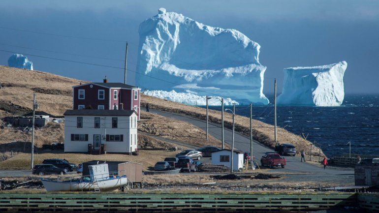 El impresionante iceberg que apareció en las costas de Canadá