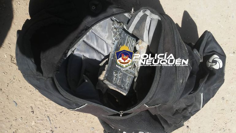 Agarraron in fraganti a un ladrón de placas en el cementerio El Progreso