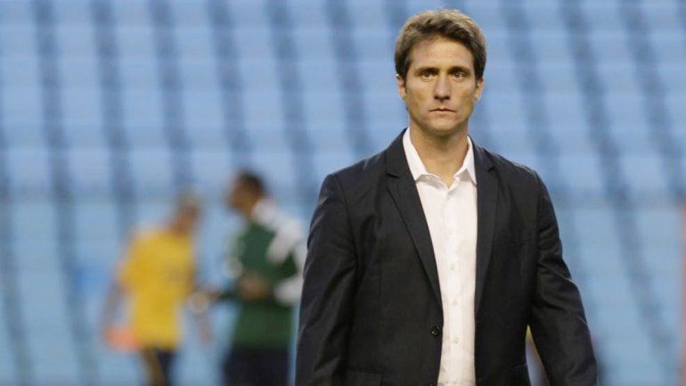 El Melli fue cauteloso y le puso paños fríos al pase de Wanchope.