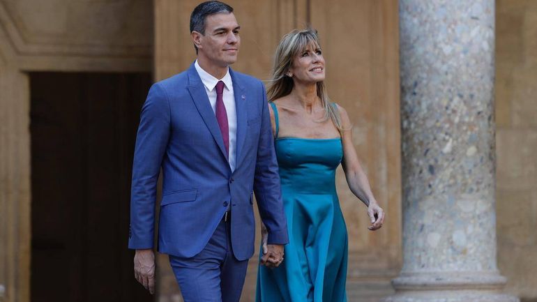 Pedro Sánchez junto a su esposa Begoña Gómez. Pedro Sánchez junto a su esposa Begoña Gómez.