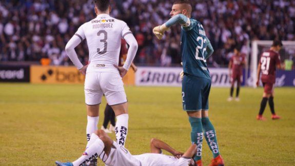 River es uno de los rivales de la Liga de Quito en el grupo de la Libertadores, que volvería en 45 días.
