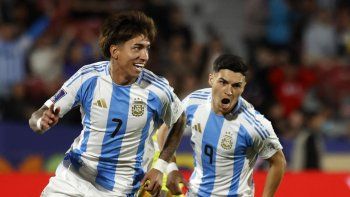 La Selección Argentina ganó con anotaciones de Carrizo y Silvetti. La Selección Argentina ganó con anotaciones de Carrizo y Silvetti.