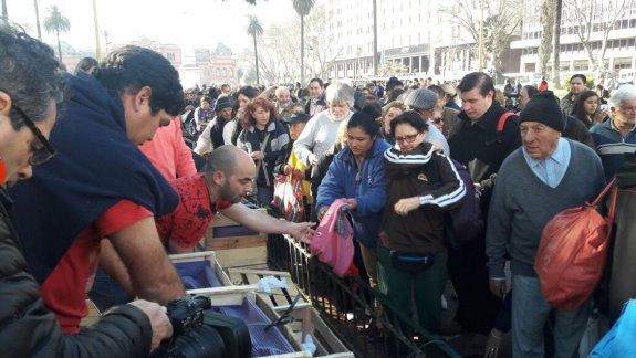 Porteños no entendieron la protesta y reclamaron más fruta a los chacareros del Alto Valle 
