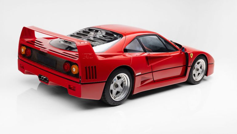 Este fue el último modelo supervisado por Enzo Ferrari antes de morir. Este fue el último modelo supervisado por Enzo Ferrari antes de morir.