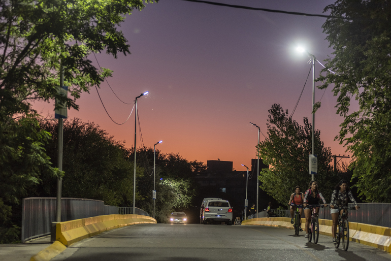 Casi el 90% de la luminaria de la ciudad de Neuquén ya es con LED