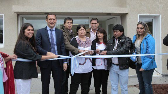 El gobernador, durante la inauguración de un albergue estudiantil.