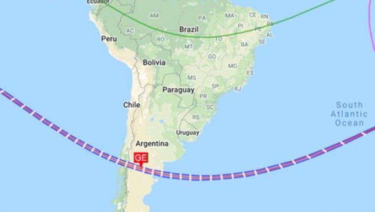 En violeta, la franja en la que se verá con precisión el eclipse solar.