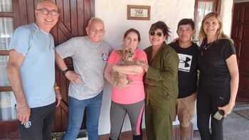 Felicita Moreno con el yorkshire Paul, Susana y Carlos, en Rawson. Felicita Moreno con el yorkshire Paul, Susana y Carlos, en Rawson.