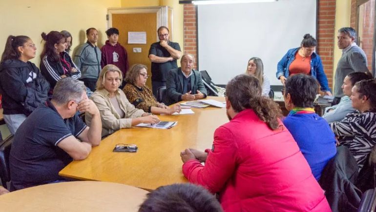 El gobierno provincial intervendrá el galpón incendiado al lado de la Escuela 207