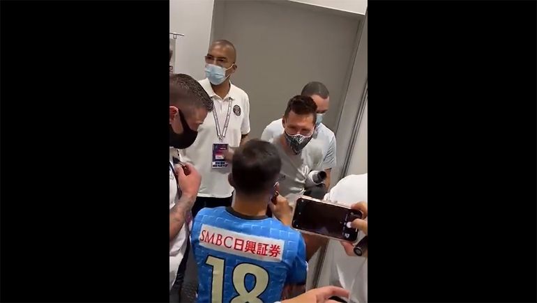 La reacción de un rival al saludar a Messi que se hizo viral