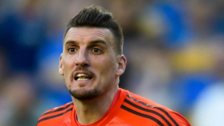 De arco a arco: Rossi figura y Armani zafó con la salvada