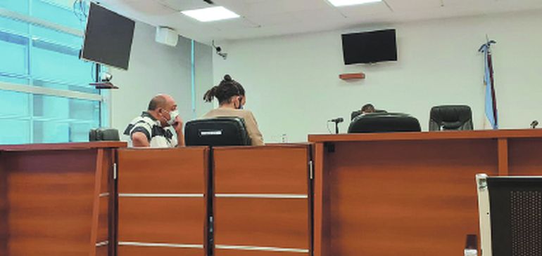 Julio Costich presenció la audiencia donde se presentó el acuerdo de responsabilidad y pena en suspenso. Julio Costich presenció la audiencia donde se presentó el acuerdo de responsabilidad y pena en suspenso.