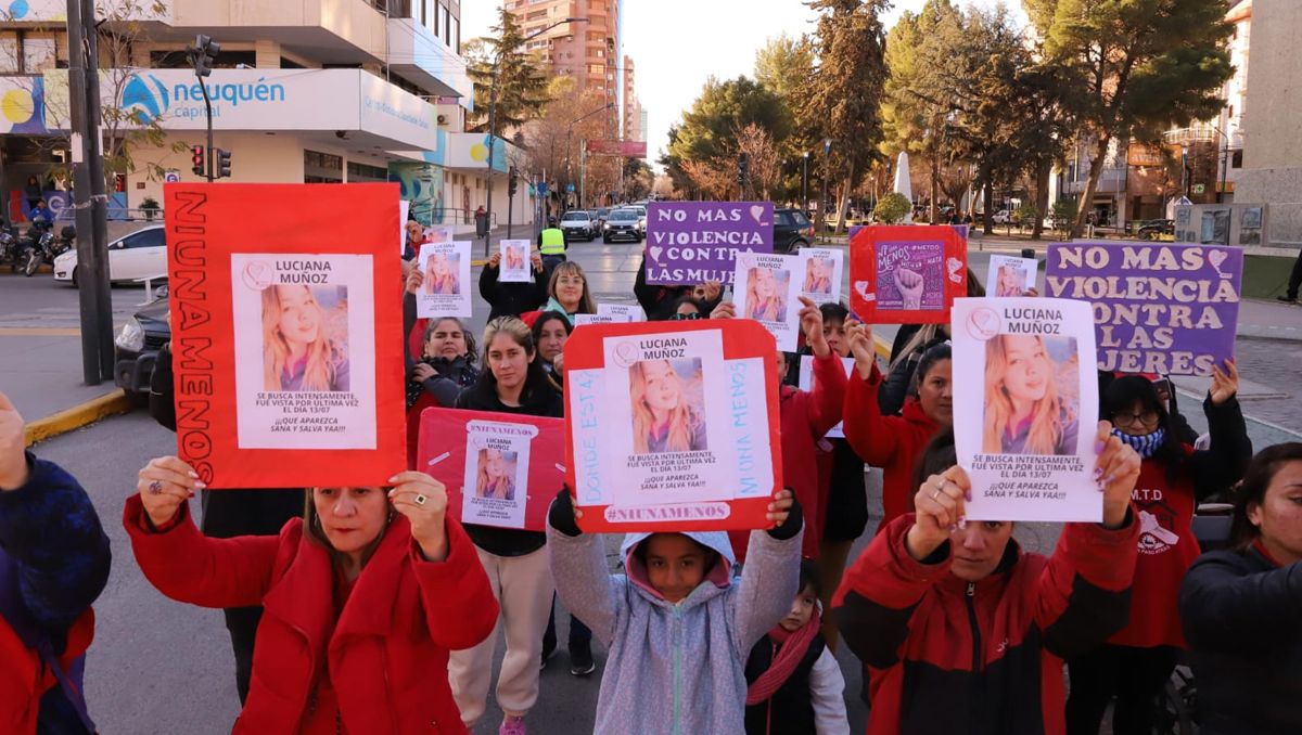 En fotos: una nueva marcha por Luciana Muñoz