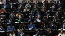 La Ley Hojarasca es una iniciativa impulsada por Federico Sturzenegger, Ministro de Desregulación y Transformación del Estado. La Ley Hojarasca es una iniciativa impulsada por Federico Sturzenegger, Ministro de Desregulación y Transformación del Estado.