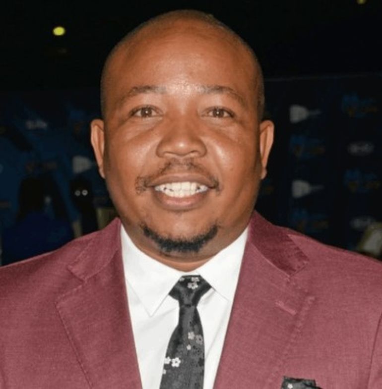 El actor Presley Chweneyagae tenía 40 años y su muerte fue confirmada por la agencia que lo representaba. El actor Presley Chweneyagae tenía 40 años y su muerte fue confirmada por la agencia que lo representaba.