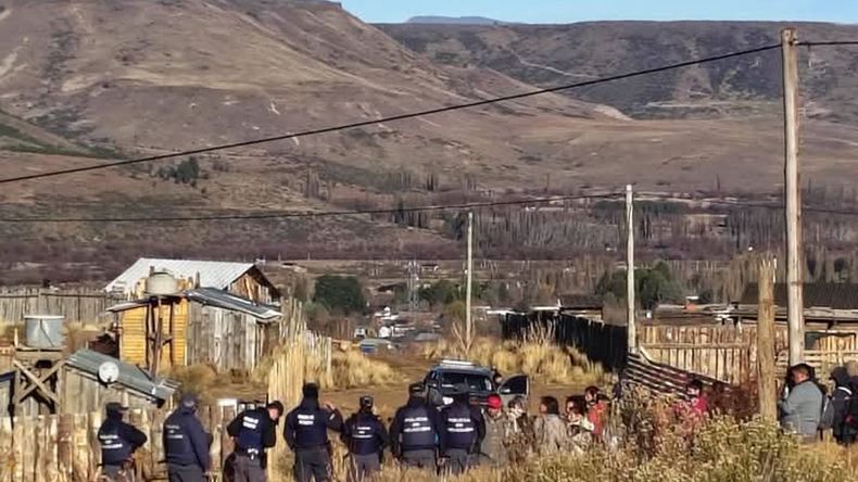 La toma en Aluminé lleva 116 días.