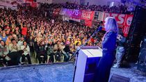 Myriam Bregman ante el auditorio reunido en el Club Pacífico de Neuquén. Myriam Bregman ante el auditorio reunido en el Club Pacífico de Neuquén.