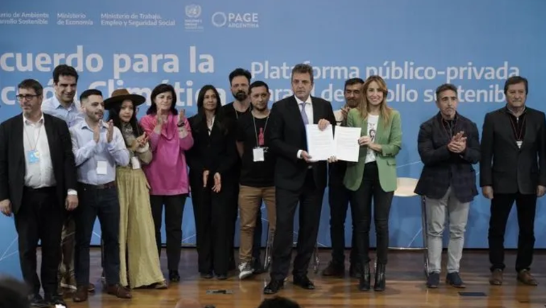 Sergio Massa fue el encargado del cierre del encuentro de Economía Verde. Sergio Massa fue el encargado del cierre del encuentro de Economía Verde.