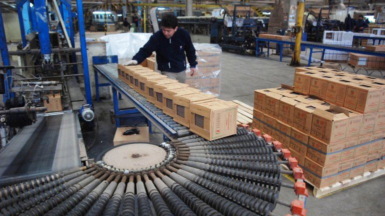 La cerámica recibió facturas por casi $8 millones en gas y electricidad.