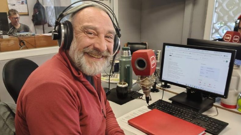 Miguel Ceballos: el locutor cantante de Línea Abierta