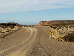 Camino a Punta Tombo, Chubut. Camino a Punta Tombo, Chubut.